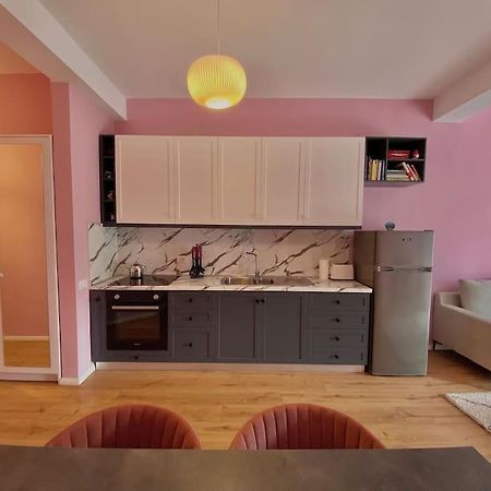 Coral Apartment - City Center ติรานา ภายนอก รูปภาพ