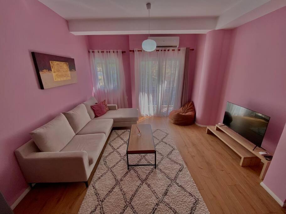 Coral Apartment - City Center ติรานา ภายนอก รูปภาพ